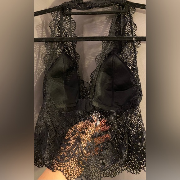 Black Lace halter | size S - Picture 2 of 4